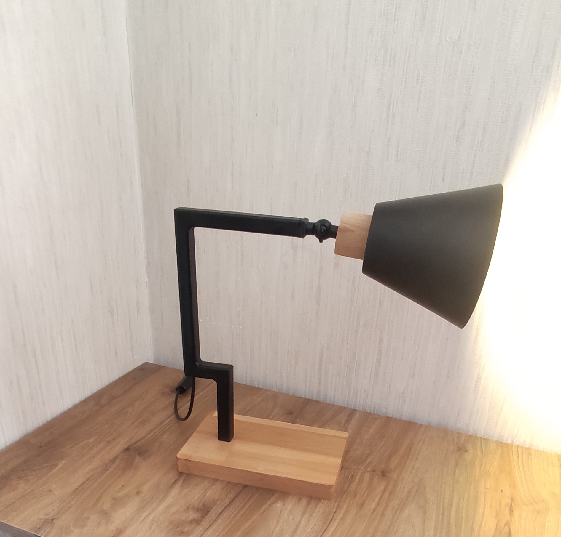 SimaAvize Modern Masa Lambası 2 - Görsel 2